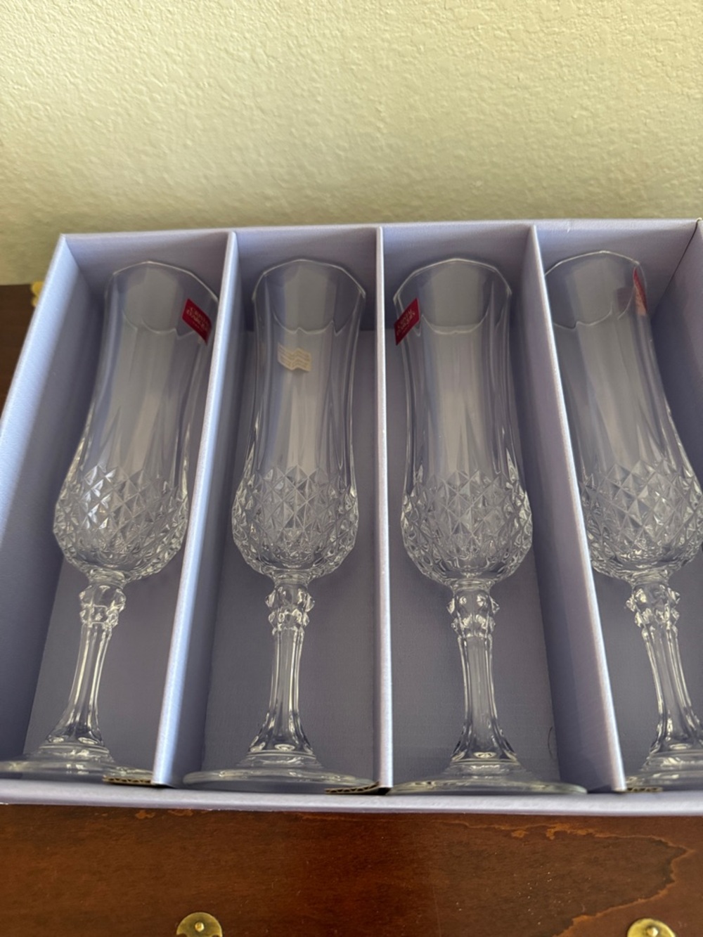 Elegant Brand New Clear Lead Crystal Champagne Flutes - Set of 4 Made in France